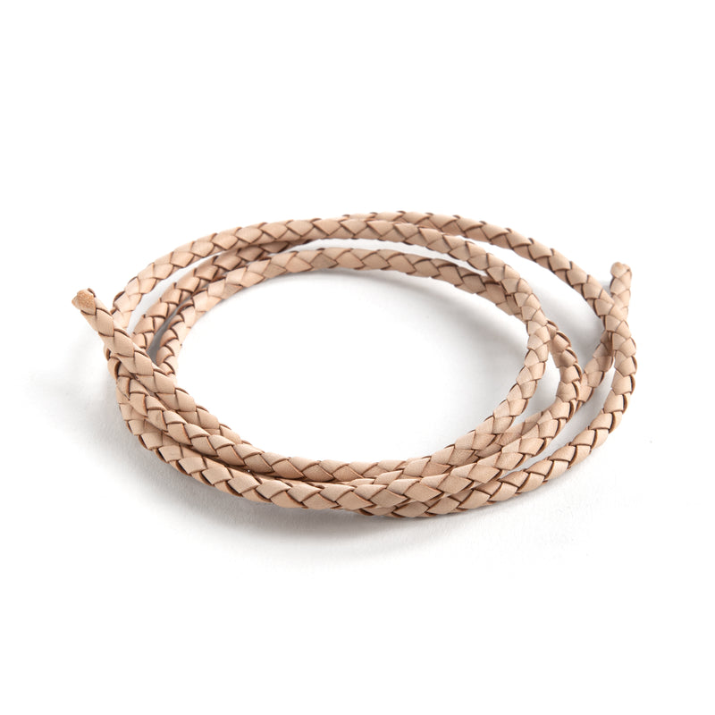 Cordón de cuero trenzado
