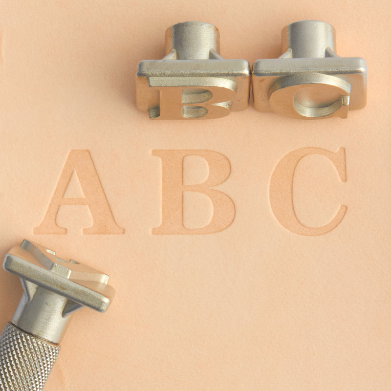 Juego de sellos de alfabeto Serif Craftool®