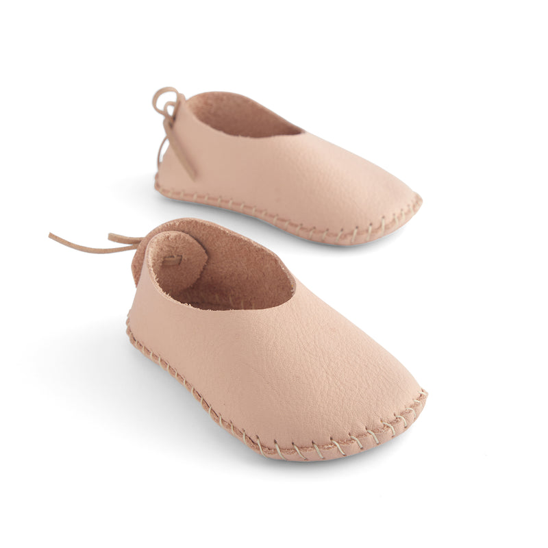 Patron en papier de chaussons de bébé