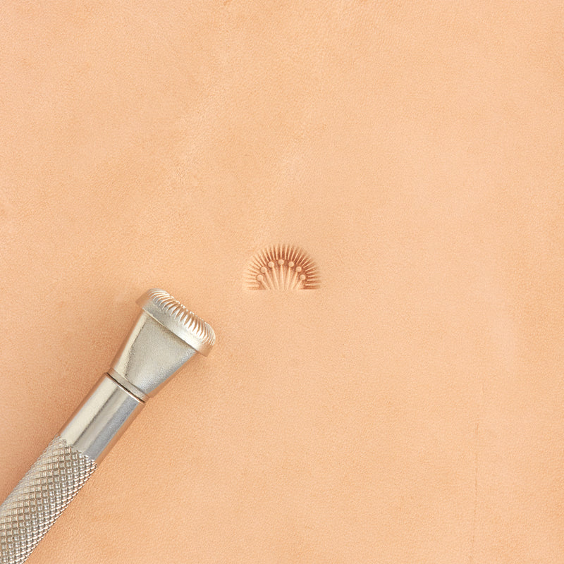 Craftool® Seed Crescent Border Stamp