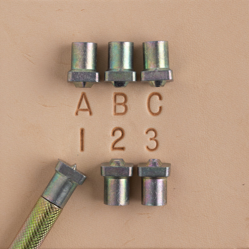 Jeu de matrices alphabet sans sérif étroites Craftool®